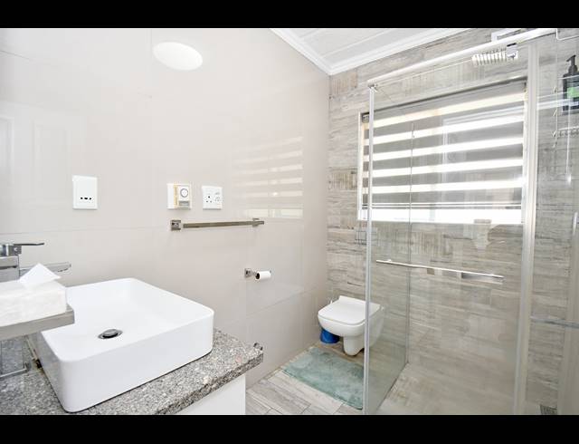 2 BEDROOM APARTMENT FOR SALE IN CRAIGHALL